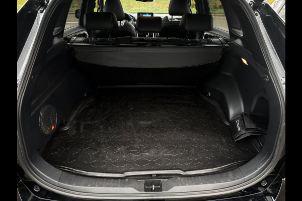 Toyota RAV4 2.5 Hybrid AWD Black Edition 1650kg trekgewicht!|Panorama|360 camera|JBL
