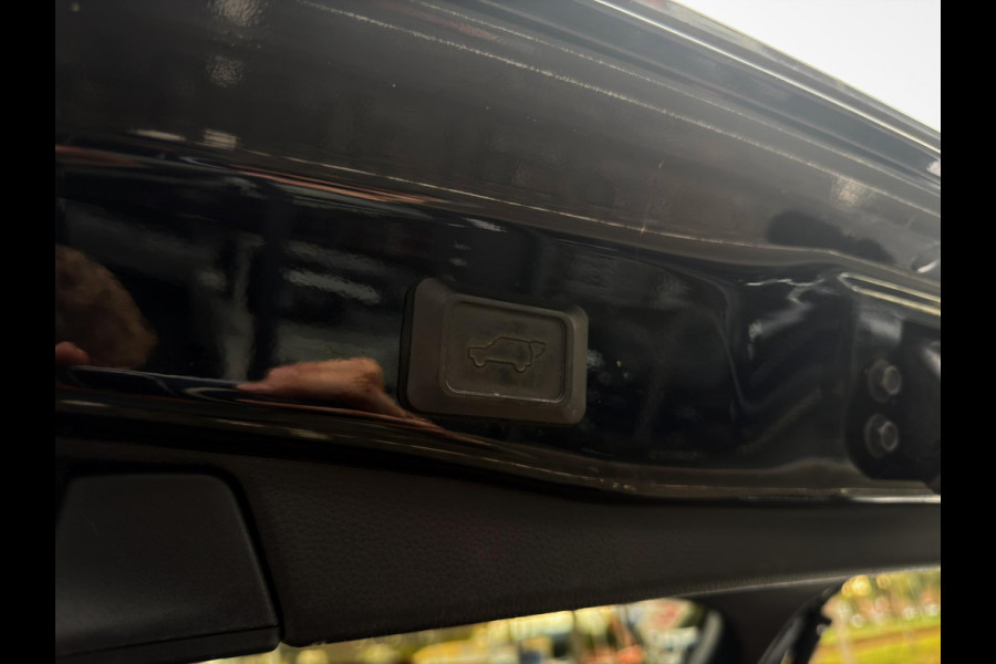 Toyota RAV4 2.5 Hybrid AWD Black Edition 1650kg trekgewicht!|Panorama|360 camera|JBL