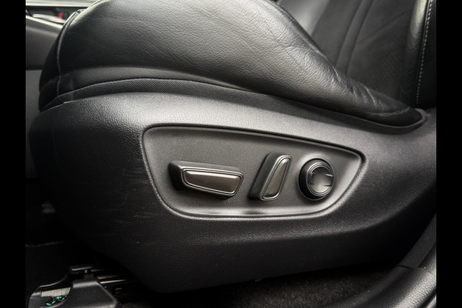 Toyota RAV4 2.5 Hybrid AWD Black Edition 1650kg trekgewicht!|Panorama|360 camera|JBL