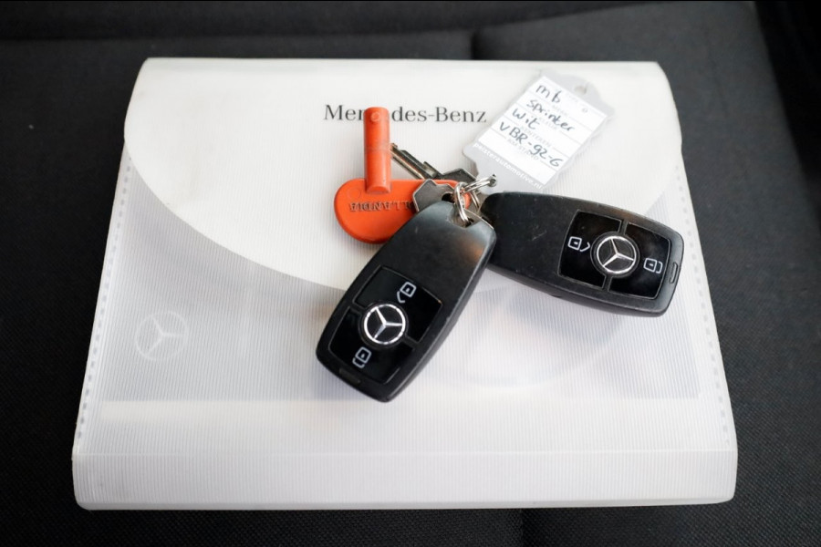 Mercedes-Benz Sprinter 316 CDI 163pk 7G Automaat Bakwagen met laadklep + Trekhaak 09-2019