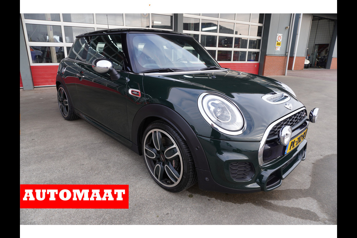 MINI Mini 2.0 232PK John Cooper Works Chili Automaat Nr. V248 |  Airco | Adaptive Cruise | Navi | Panorama dak