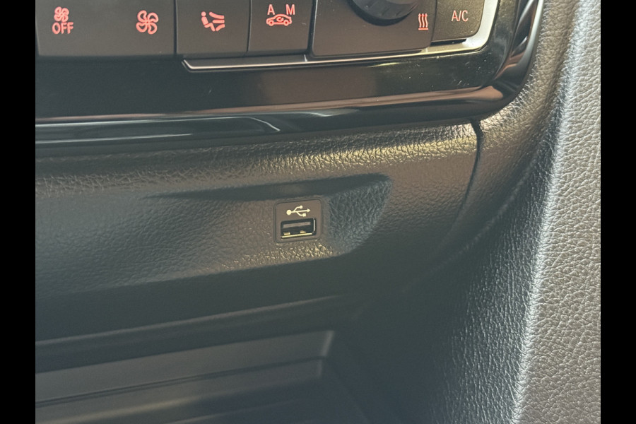 BMW 3-serie 320i M Sport Edition 184PK Automaat | Lederen sportstoelen | Head-up | Camera | Full LED