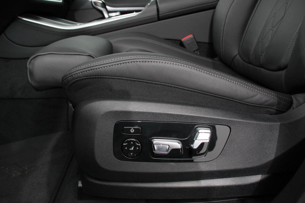 BMW X5 xDrive45e High Executive M-Sport Panorama Dak Head-Up Display Harmon Kardon 21 Inch Lichtmetalen Velgen 360* Camera