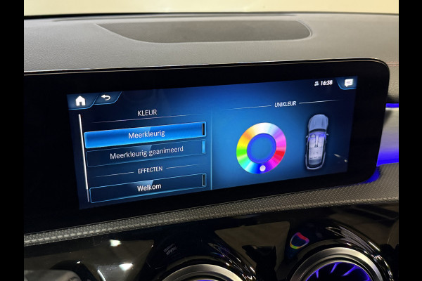 Mercedes-Benz CLA-Klasse Shooting Brake 180 Business Solution AMG Automaat | Sfeerverlichting | Camera | Trekhaak | Full LED | Stoelverwarming | Navi