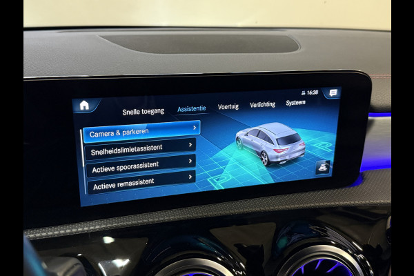 Mercedes-Benz CLA-Klasse Shooting Brake 180 Business Solution AMG Automaat | Sfeerverlichting | Camera | Trekhaak | Full LED | Stoelverwarming | Navi