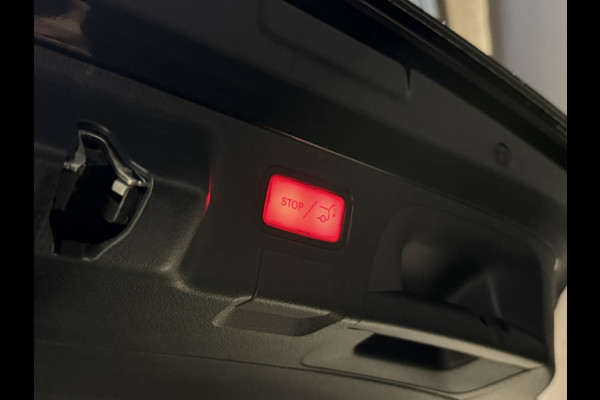 Mercedes-Benz CLA-Klasse Shooting Brake 180 Business Solution AMG Automaat | Sfeerverlichting | Camera | Trekhaak | Full LED | Stoelverwarming | Navi