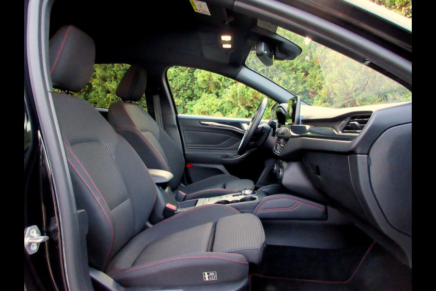 Ford FOCUS Wagon 1.5 EcoBoost ST Line X Business Automaat