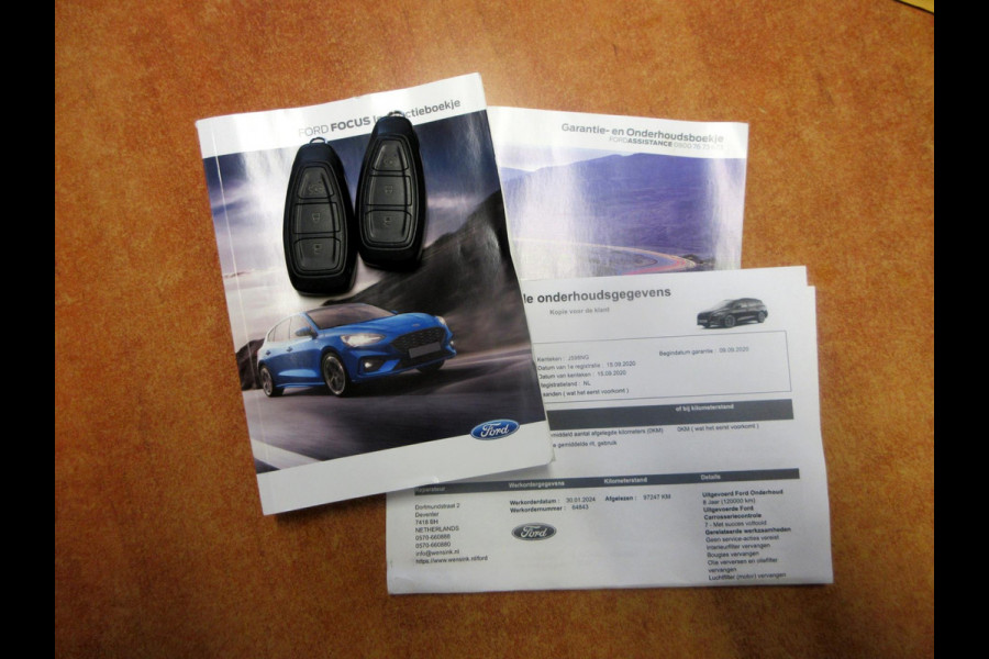 Ford FOCUS Wagon 1.5 EcoBoost ST Line X Business Automaat