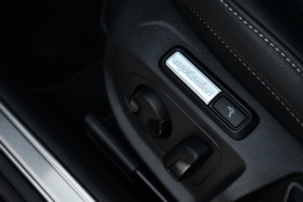 Volkswagen Arteon Shooting Brake 1.4 TSI eHybrid R-Line Pano Trekh ACC Massage DCC Standk 19inch