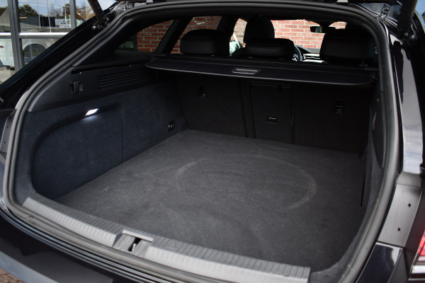 Volkswagen Arteon Shooting Brake 1.4 TSI eHybrid R-Line Pano Trekh ACC Massage DCC Standk 19inch