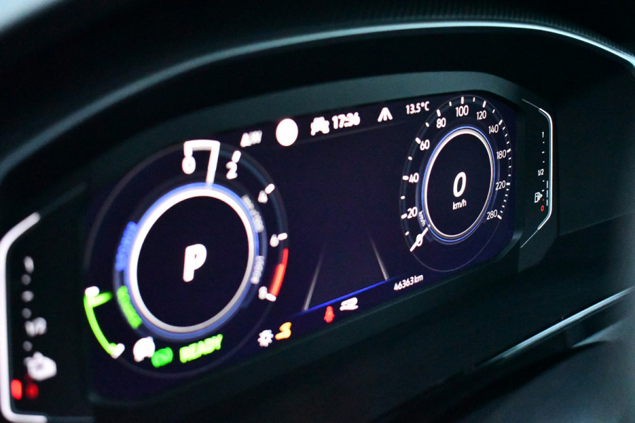 Volkswagen Arteon Shooting Brake 1.4 TSI eHybrid R-Line Pano Trekh ACC Massage DCC Standk 19inch