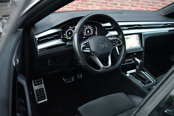Volkswagen Arteon Shooting Brake 1.4 TSI eHybrid R-Line Pano Trekh ACC Massage DCC Standk 19inch