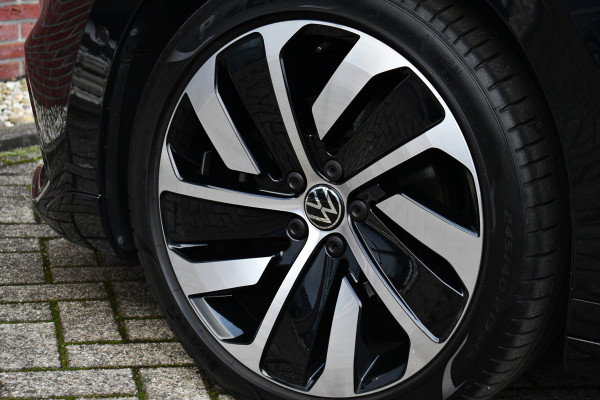Volkswagen Arteon Shooting Brake 1.4 TSI eHybrid R-Line Pano Trekh ACC Massage DCC Standk 19inch
