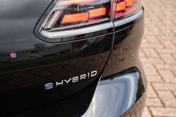 Volkswagen Arteon Shooting Brake 1.4 TSI eHybrid R-Line Pano Trekh ACC Massage DCC Standk 19inch