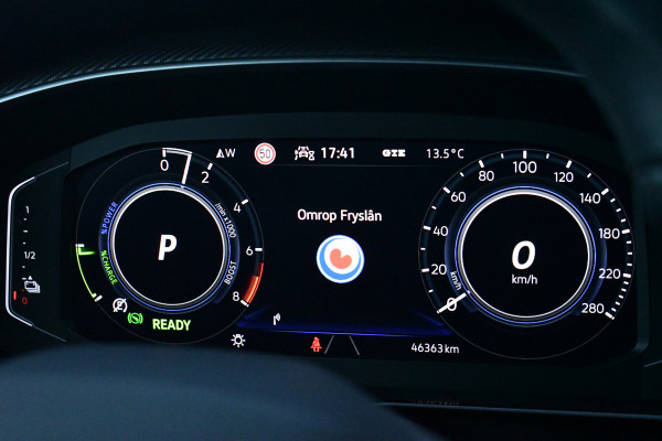 Volkswagen Arteon Shooting Brake 1.4 TSI eHybrid R-Line Pano Trekh ACC Massage DCC Standk 19inch