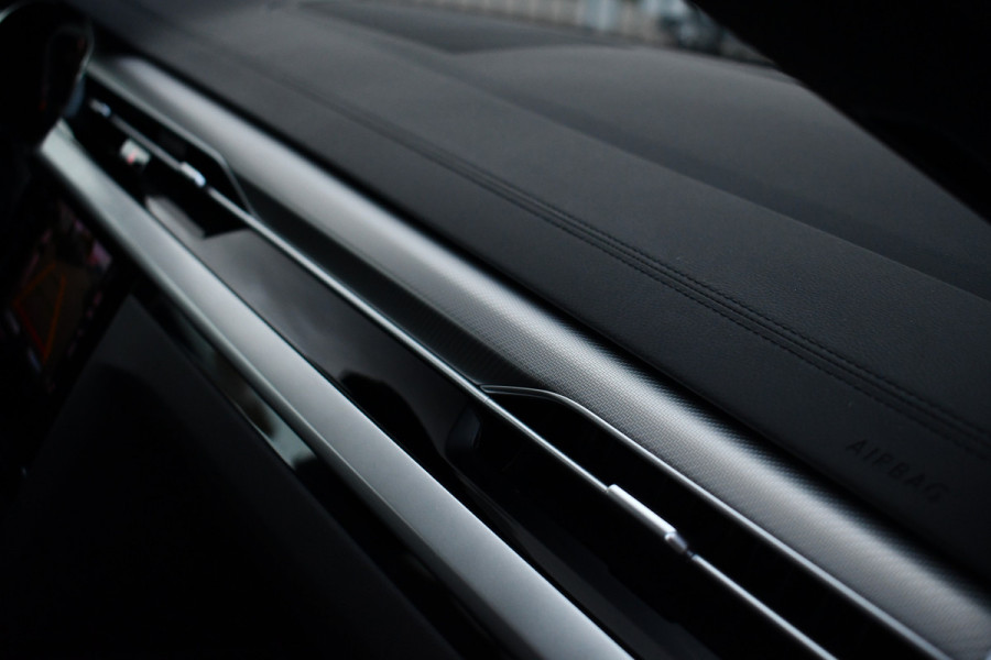 Volkswagen Arteon Shooting Brake 1.4 TSI eHybrid R-Line Pano Trekh ACC Massage DCC Standk 19inch