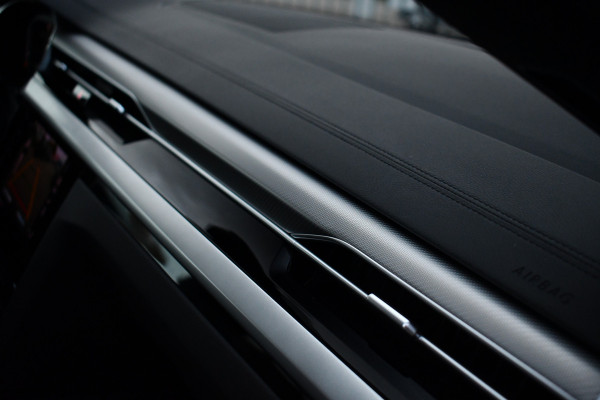 Volkswagen Arteon Shooting Brake 1.4 TSI eHybrid R-Line Pano Trekh ACC Massage DCC Standk 19inch