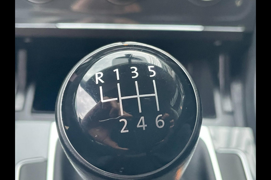 Volkswagen Golf 1.5 TSI Comfortline / CarPlay