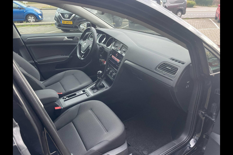 Volkswagen Golf 1.5 TSI Comfortline / CarPlay