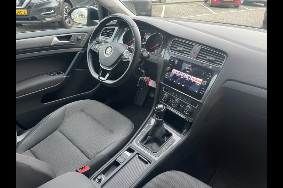 Volkswagen Golf 1.5 TSI Comfortline / CarPlay