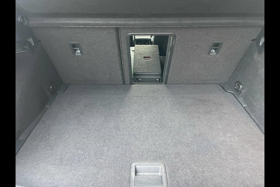 Volkswagen Golf 1.5 TSI Comfortline / CarPlay