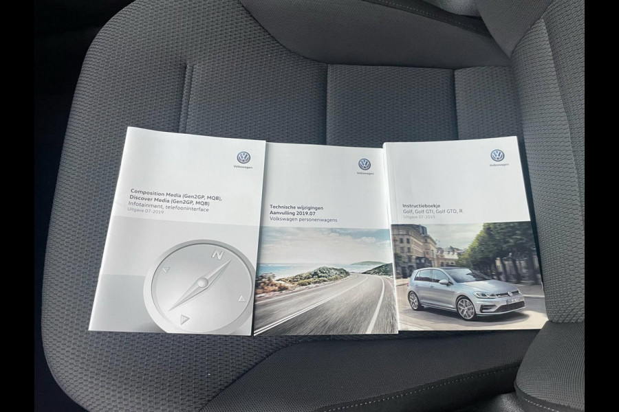 Volkswagen Golf 1.5 TSI Comfortline / CarPlay