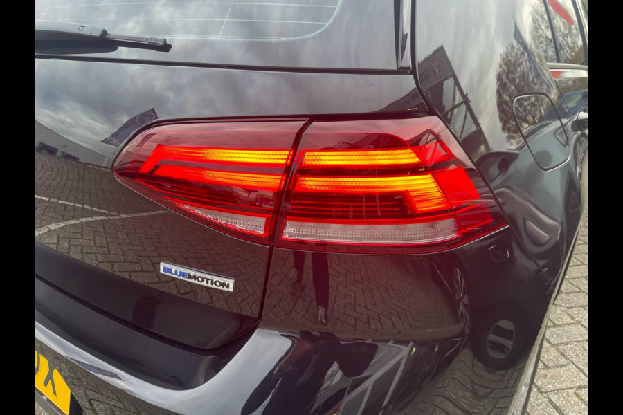 Volkswagen Golf 1.5 TSI Comfortline / CarPlay