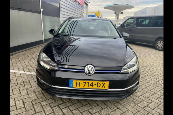 Volkswagen Golf 1.5 TSI Comfortline / CarPlay