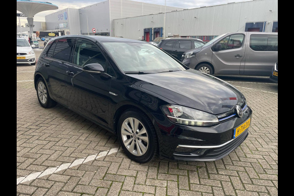Volkswagen Golf 1.5 TSI Comfortline / CarPlay