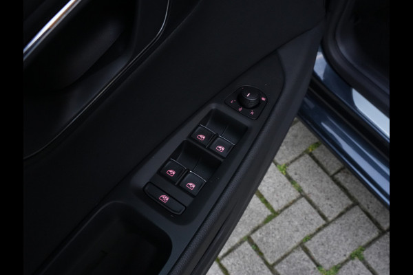 Seat Leon 1.5 TSI FR Business Intense | Navigatie | DAB | Trekhaak | Climate Control