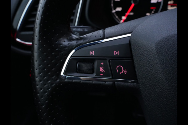 Seat Leon 1.5 TSI FR Business Intense | Navigatie | DAB | Trekhaak | Climate Control