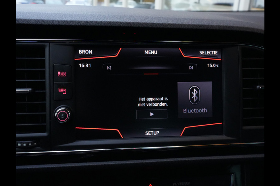 Seat Leon 1.5 TSI FR Business Intense | Navigatie | DAB | Trekhaak | Climate Control