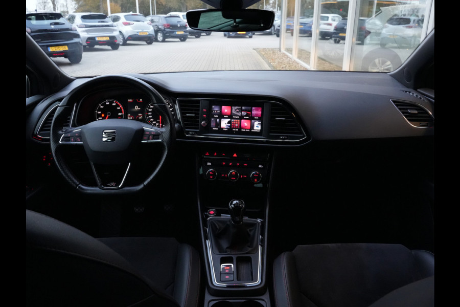 Seat Leon 1.5 TSI FR Business Intense | Navigatie | DAB | Trekhaak | Climate Control