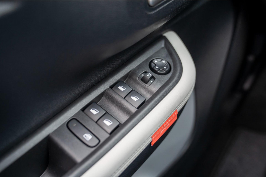 Citroën C3 1.2 Turbo 100pk Max |Prijs rijklaar incl.12 garantie| Carplay LMV NAVI DAB Camera parkeersensoren achter Bluetooth