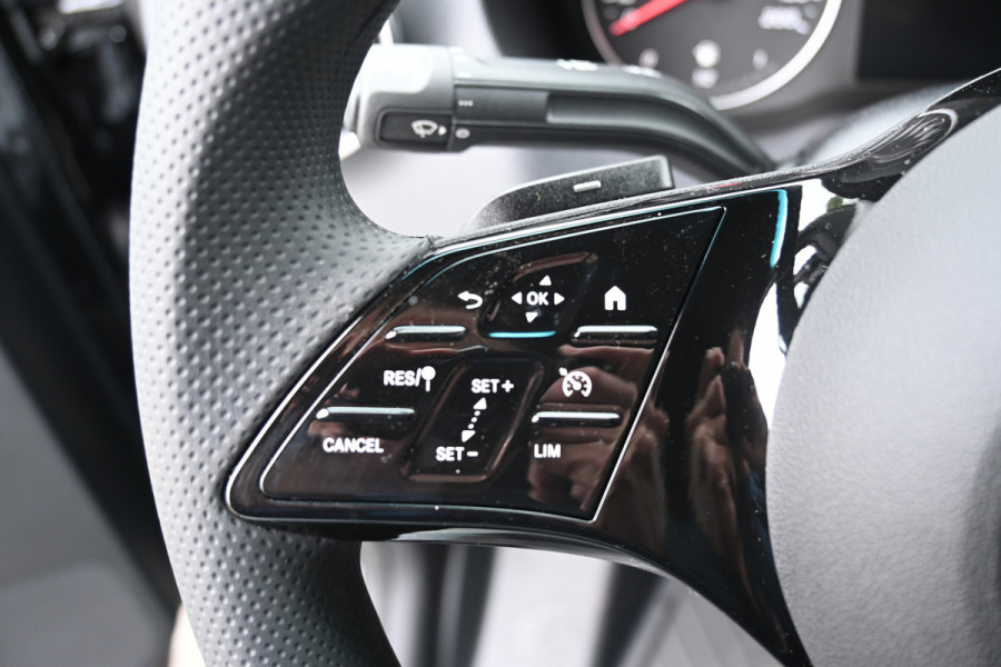 Mercedes-Benz Sprinter 317 CDI L2H2 Pro 3500 kg trekhaak, LED verlichting, Geveerde stoel