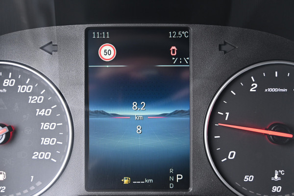 Mercedes-Benz Sprinter 317 CDI L2H2 Pro 3500 kg trekhaak, LED verlichting, Geveerde stoel