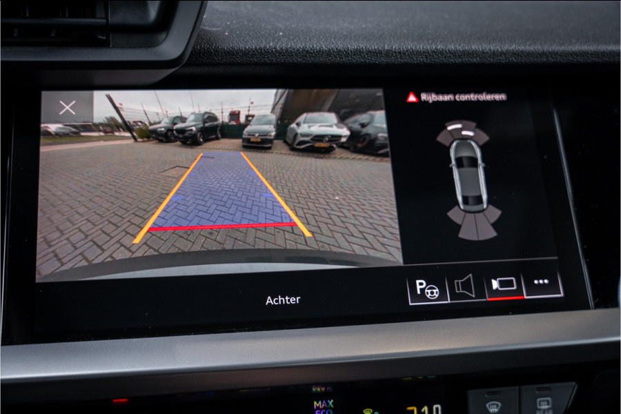 Audi A3 Limousine 35 TFSI edition one - S Line | Panorama | Keyless | Camera