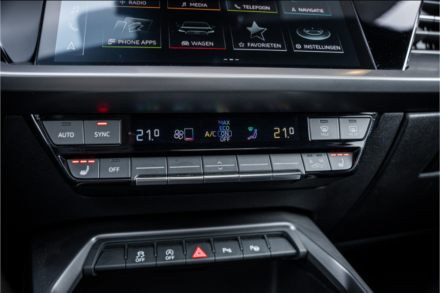 Audi A3 Limousine 35 TFSI edition one - S Line | Panorama | Keyless | Camera