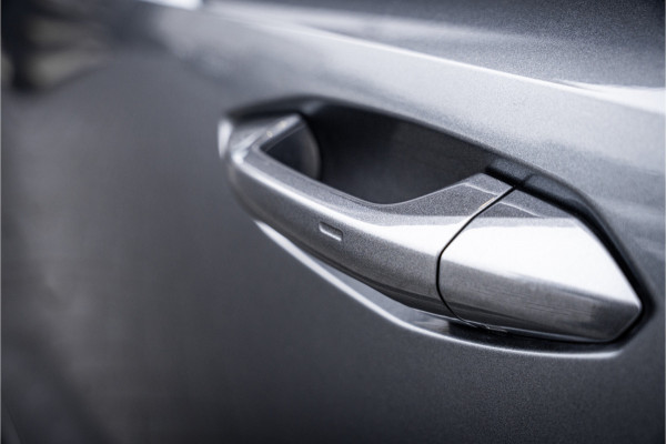 Audi A3 Limousine 35 TFSI edition one - S Line | Panorama | Keyless | Camera