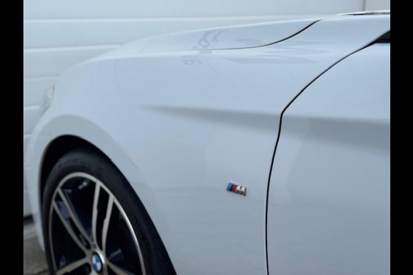 BMW 1-serie 118i High Executive M-Sport - Dealer onderhouden