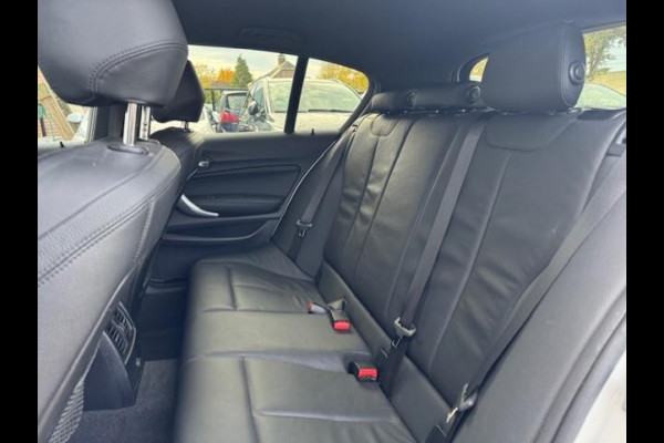 BMW 1-serie 118i High Executive M-Sport - Dealer onderhouden