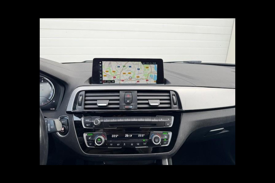 BMW 1-serie 118i High Executive M-Sport - Dealer onderhouden