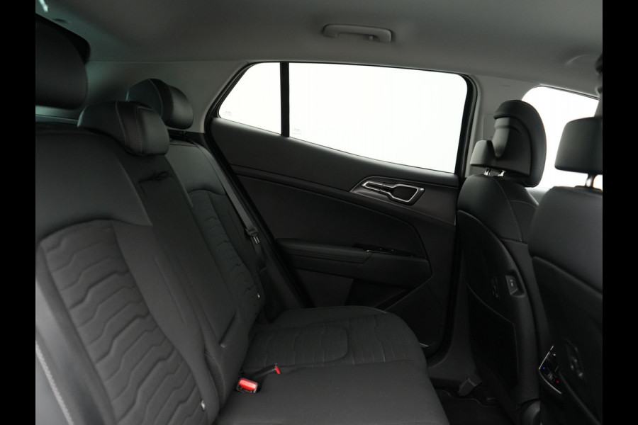 Kia Sportage T-GDi AWD DynamicLine Plug In Hybrid 266pk PHEV | Adaptive Cruise | Camera | Apple Carplay | Sportstoelen Verwarmd | Navigatie | Stuurverwarming Virtual | DAB |
