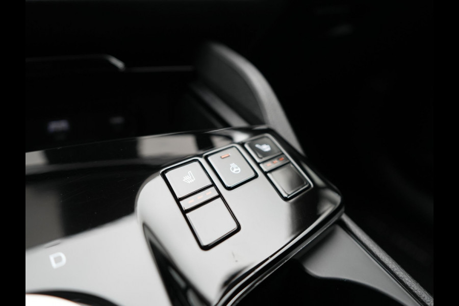 Kia Sportage T-GDi AWD DynamicLine Plug In Hybrid 266pk PHEV | Adaptive Cruise | Camera | Apple Carplay | Sportstoelen Verwarmd | Navigatie | Stuurverwarming Virtual | DAB |