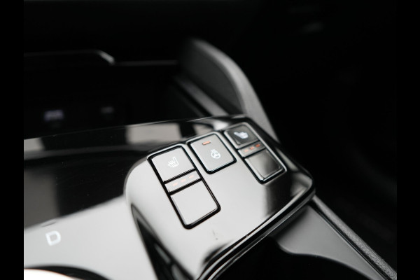 Kia Sportage T-GDi AWD DynamicLine Plug In Hybrid 266pk PHEV | Adaptive Cruise | Camera | Apple Carplay | Sportstoelen Verwarmd | Navigatie | Stuurverwarming Virtual | DAB |