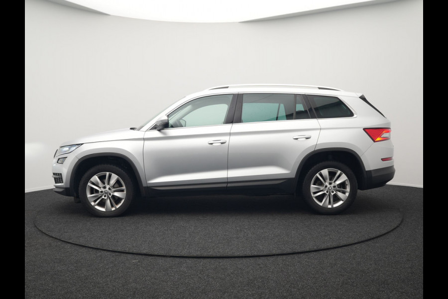 Škoda Kodiaq Style 150pk DSG 7 Persoons Dealer O.H Adaptive Cruise | Sportstoelen Memory & Verwarmd | Navigatie | Apple Carplay | DAB | Front Assist | Draadloos Laden |