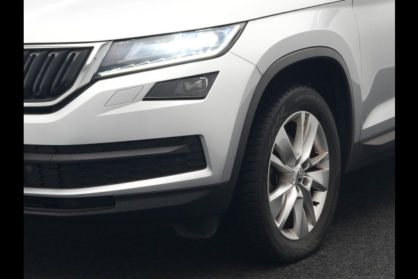 Škoda Kodiaq Style 150pk DSG 7 Persoons Dealer O.H Adaptive Cruise | Sportstoelen Memory & Verwarmd | Navigatie | Apple Carplay | DAB | Front Assist | Draadloos Laden |