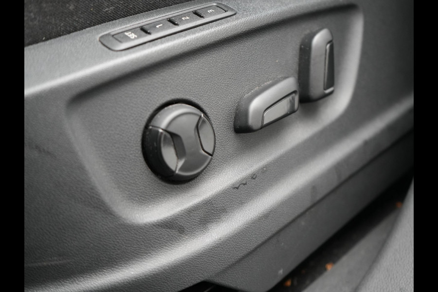 Škoda Kodiaq Style 150pk DSG 7 Persoons Dealer O.H Adaptive Cruise | Sportstoelen Memory & Verwarmd | Navigatie | Apple Carplay | DAB | Front Assist | Draadloos Laden |