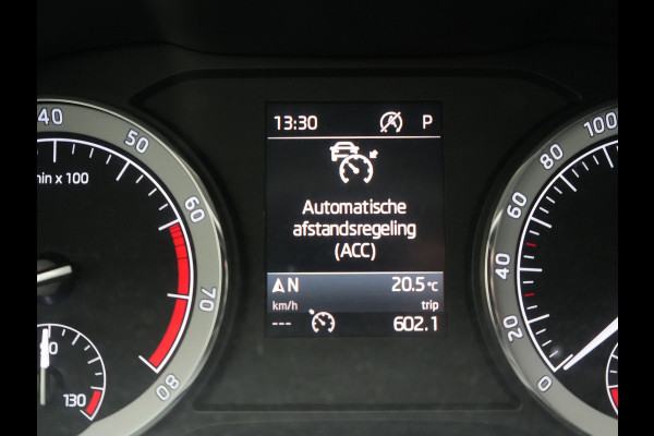 Škoda Kodiaq Style 150pk DSG 7 Persoons Dealer O.H Adaptive Cruise | Sportstoelen Memory & Verwarmd | Navigatie | Apple Carplay | DAB | Front Assist | Draadloos Laden |