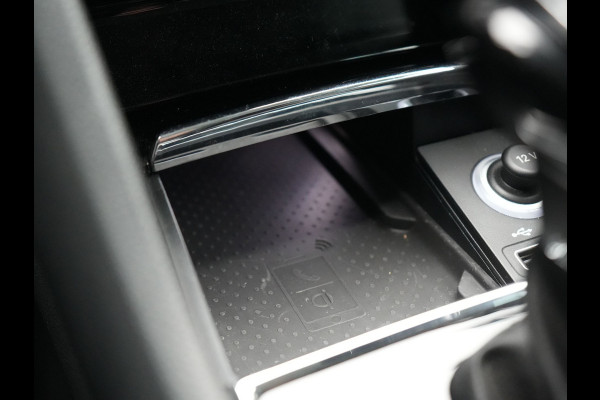 Škoda Kodiaq Style 150pk DSG 7 Persoons Dealer O.H Adaptive Cruise | Sportstoelen Memory & Verwarmd | Navigatie | Apple Carplay | DAB | Front Assist | Draadloos Laden |